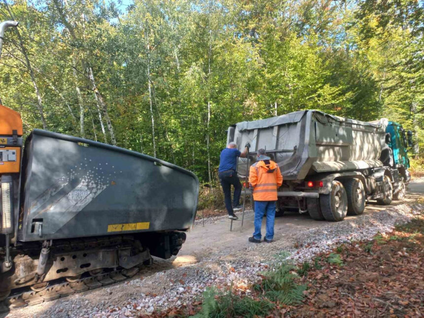 Završen asfalt međuentitetskog puta koji povezuje Zvornik, Osmake i Kalesiju (FOTO)