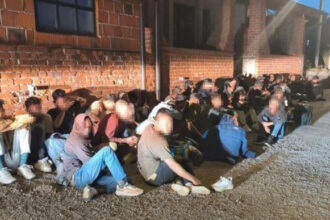 Dvojica državljana BiH uhapšena u Hrvatskoj: Jedan dojavljivao, drugi prevozio migrante