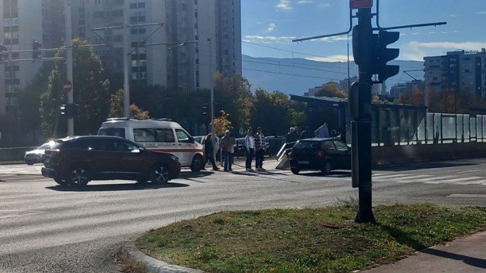 Drama na Otoci: Djevojci pozlilo na tramvajskom stajalištu