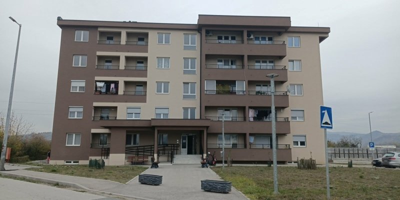 Raspisan javni konkurs za dodjelu stanova socijalnog stanovanja u Karakaju