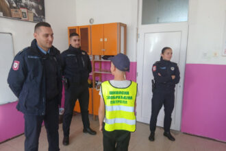 Učenici iz pet osnovnih škola na području Zvornika obučavani za regulisanje saobraćaja